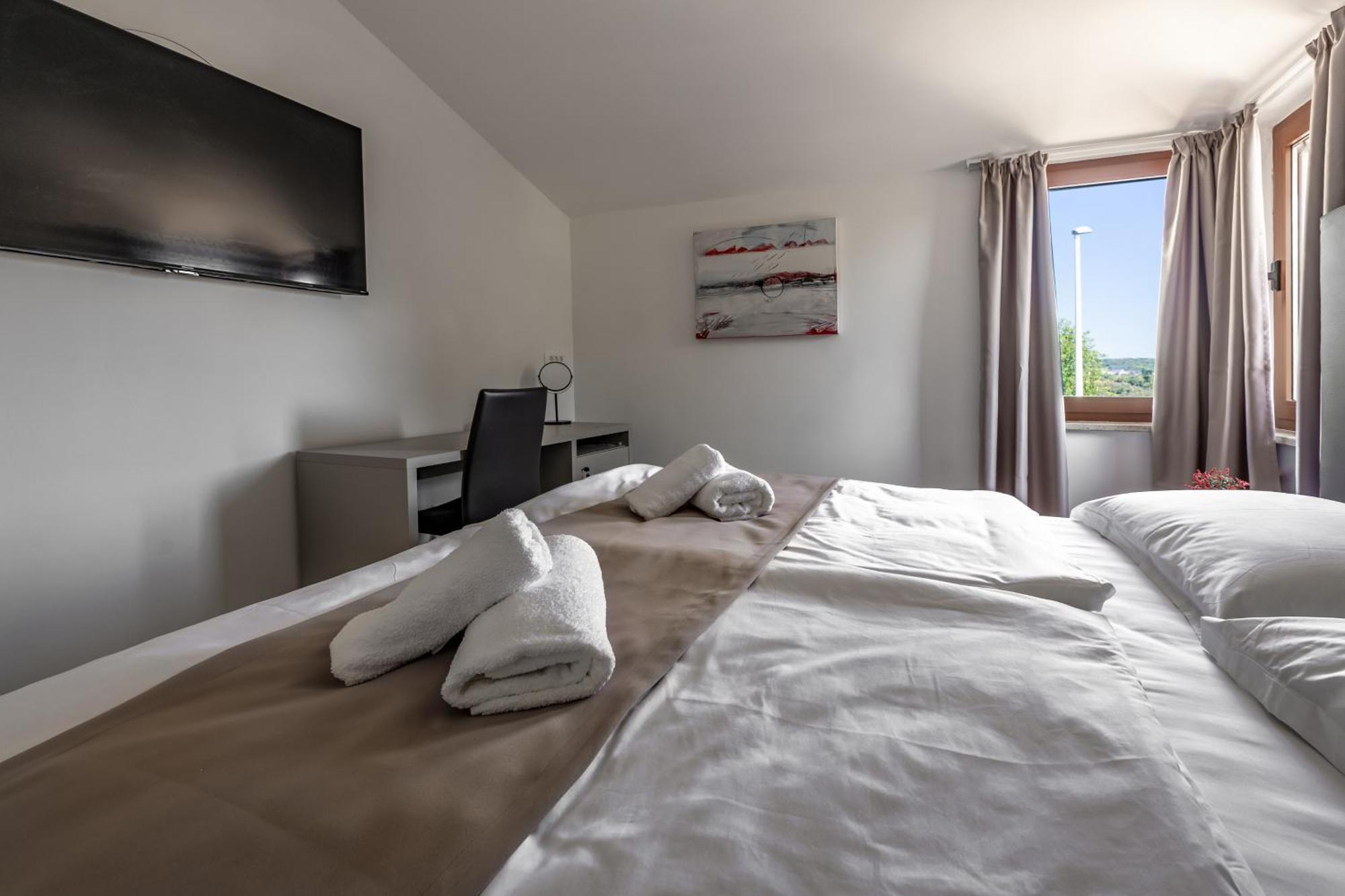 Sonia Rooms Pula Exterior foto